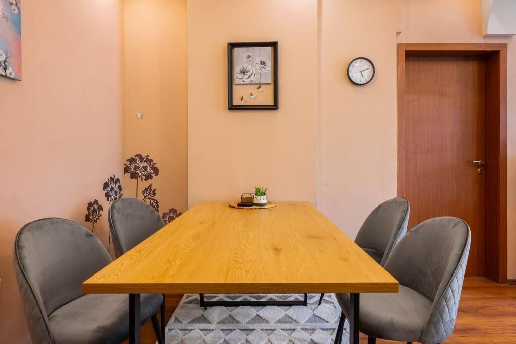 Spacious 3Bd Central Apartment Szófia Kültér fotó